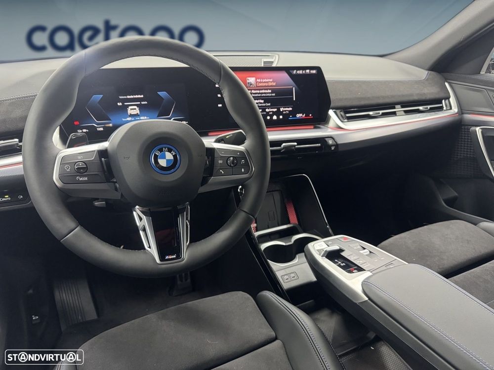 BMW iX2 eDrive20 Pack Desportivo M Pro - 11