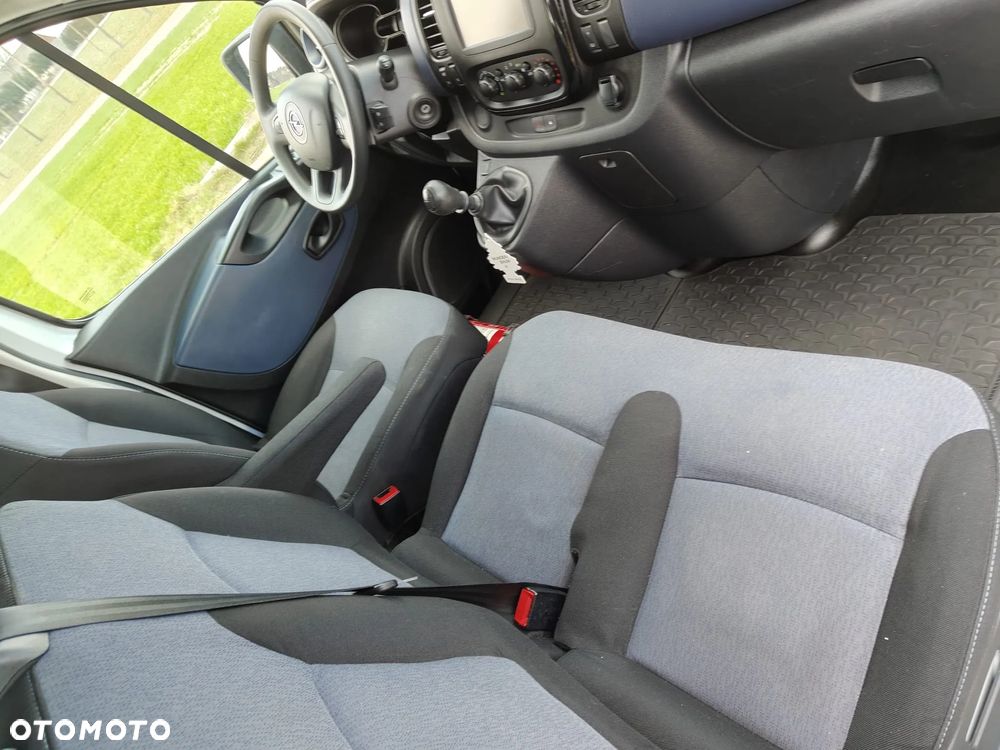 Opel Vivaro - 12