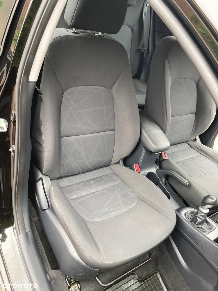 Kia Rio 1.4 L - 13
