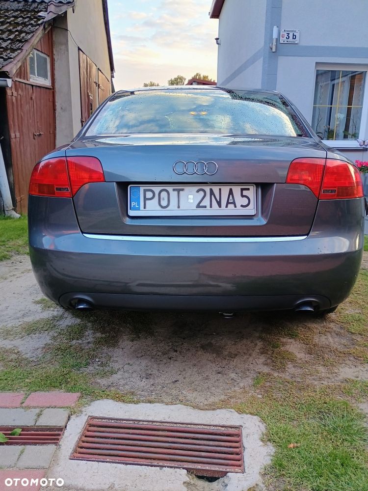 Audi A4 Limousine - 2