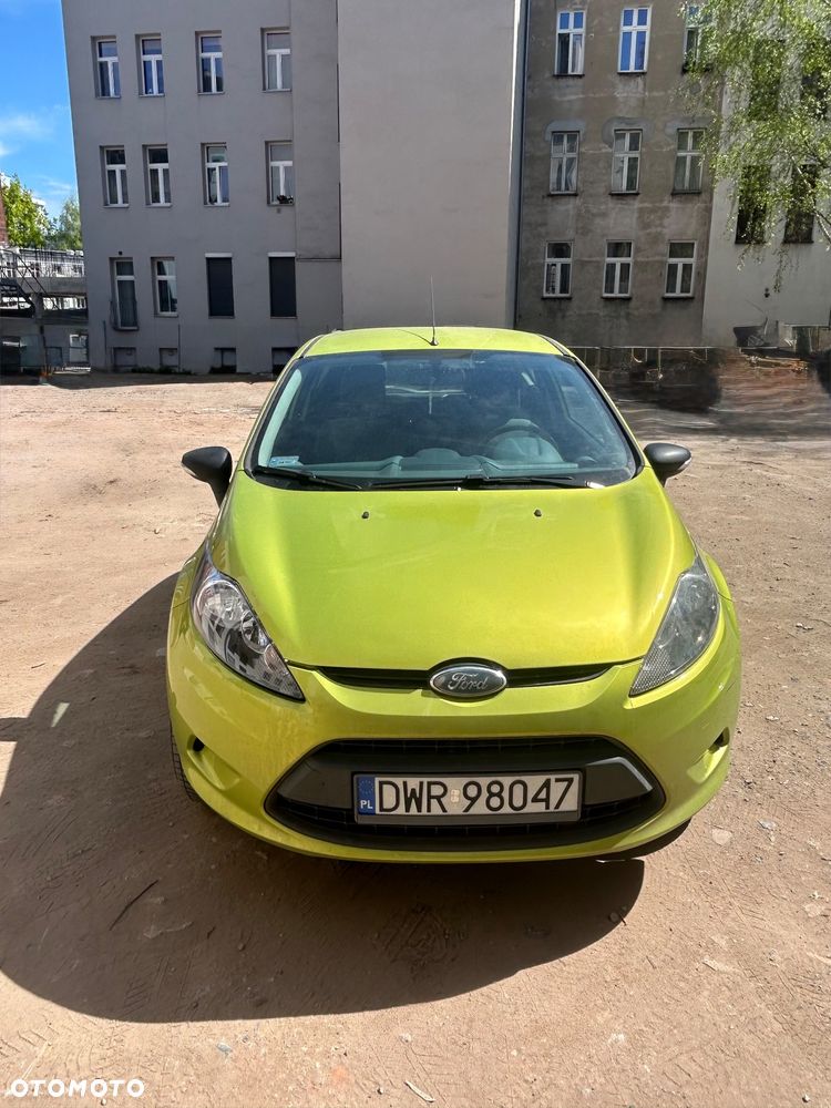 Ford Fiesta 1.25 Ambiente - 1