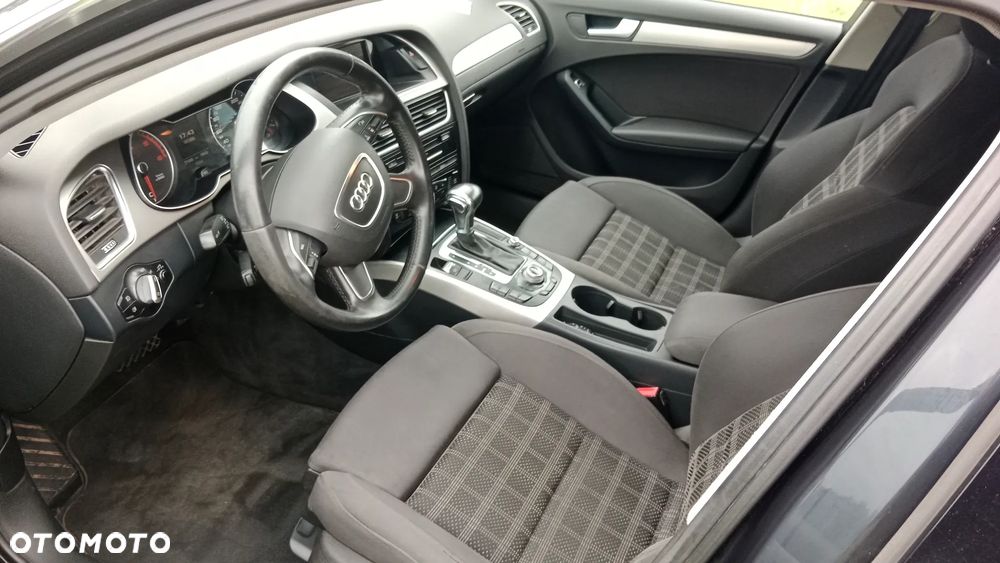 Audi A4 Limousine - 9