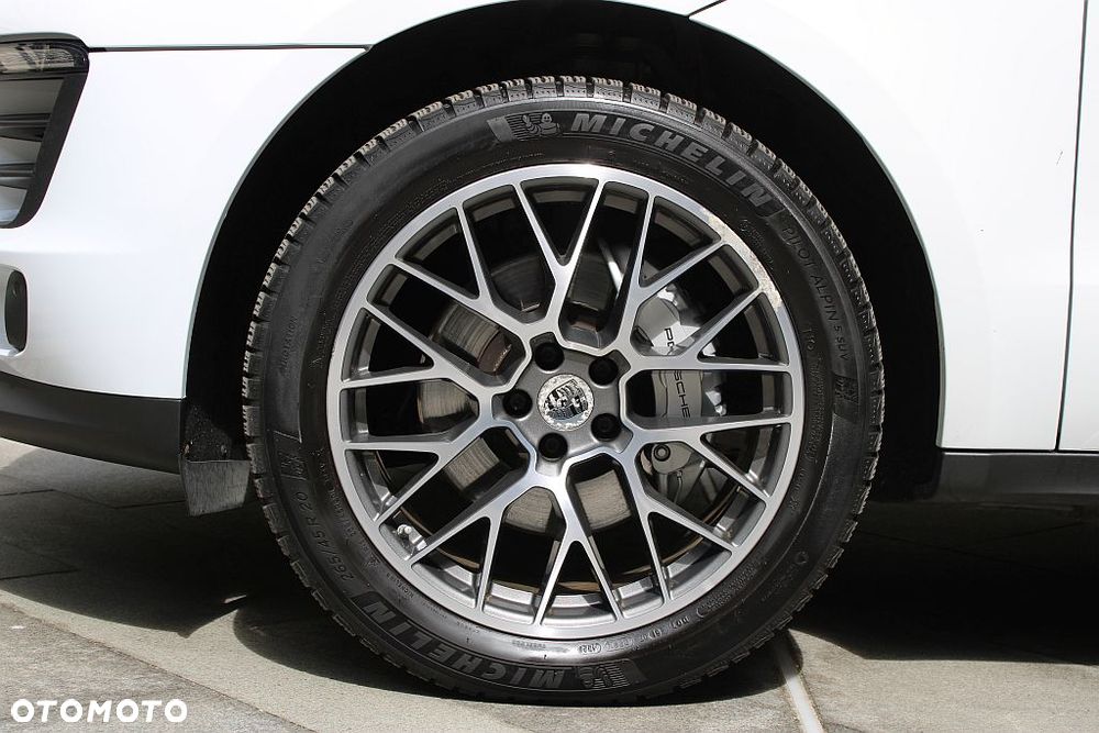 Porsche Macan - 10