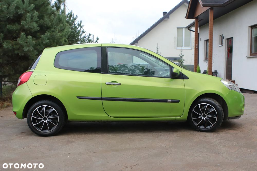 Renault Clio 1.2 16V Alize - 6