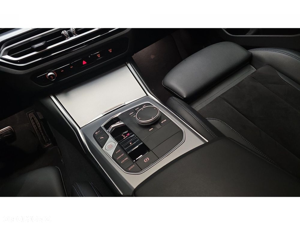 BMW Seria 3 320d xDrive mHEV M Sport - 22