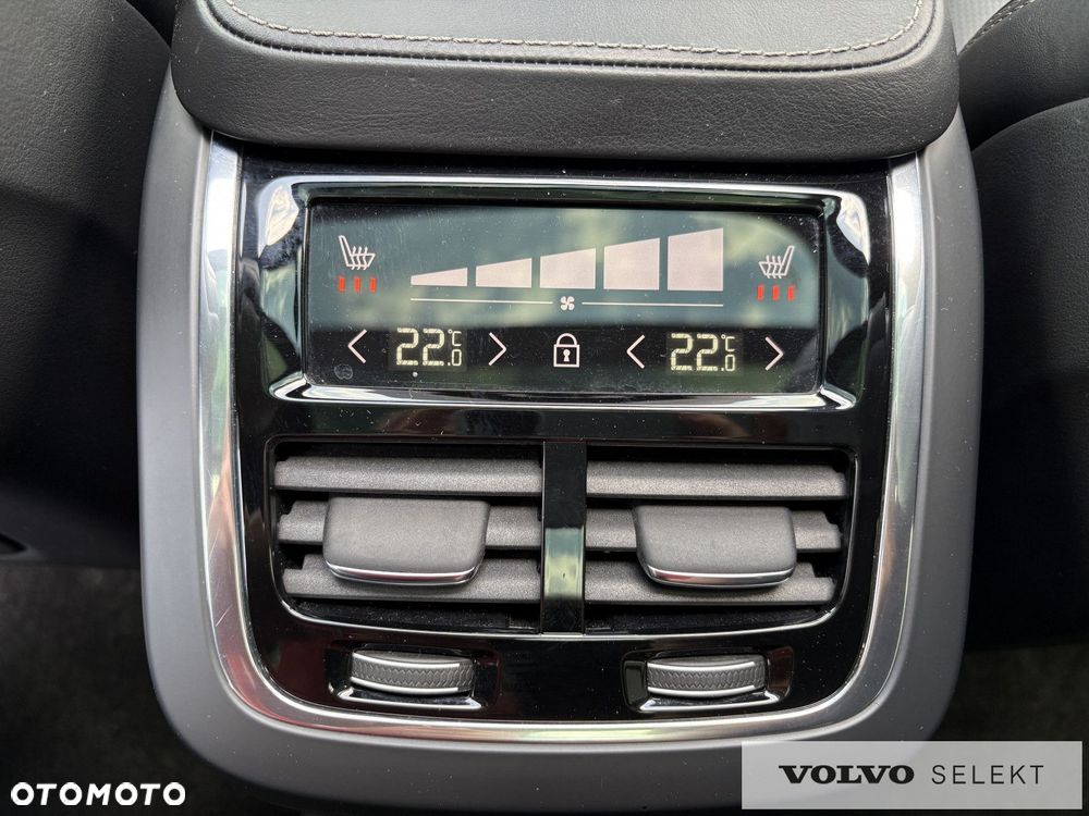 Volvo XC 90 - 30