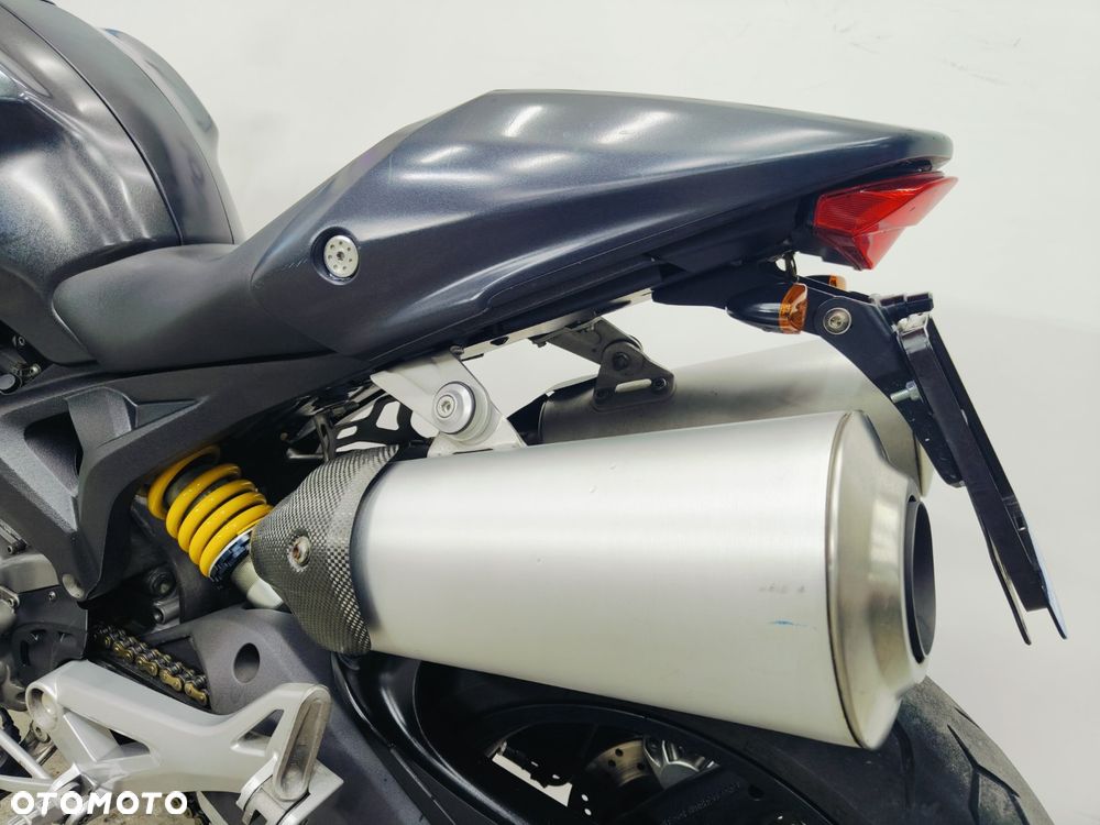 Ducati Monster - 25