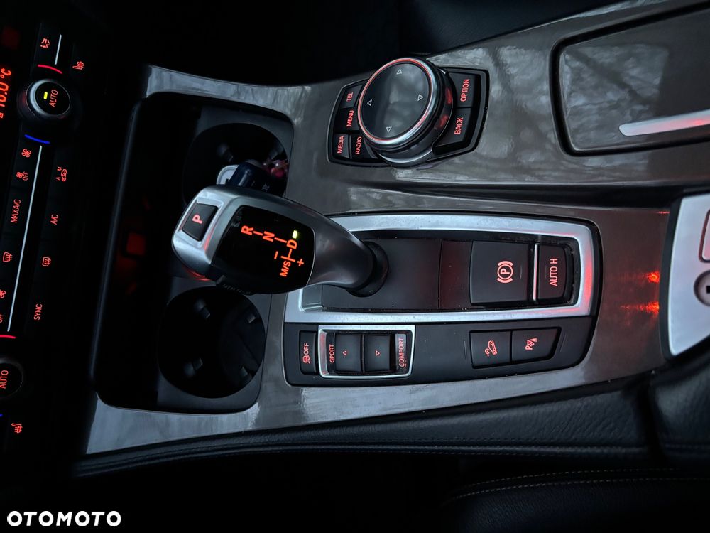 BMW Seria 5 520d xDrive Luxury Line - 32