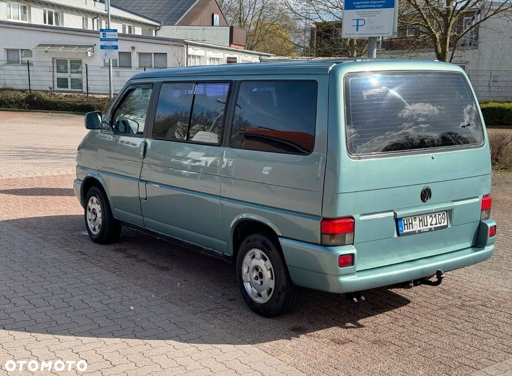 Volkswagen Multivan - 2