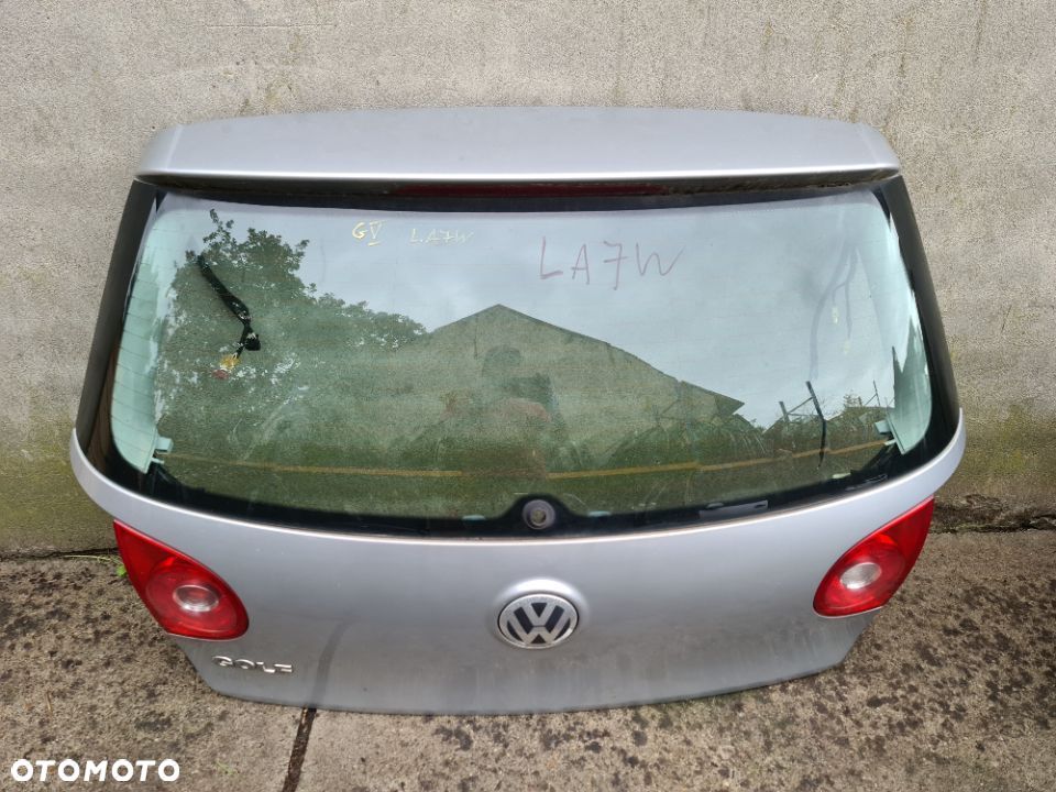 Klapa Tył Golf V LA7W