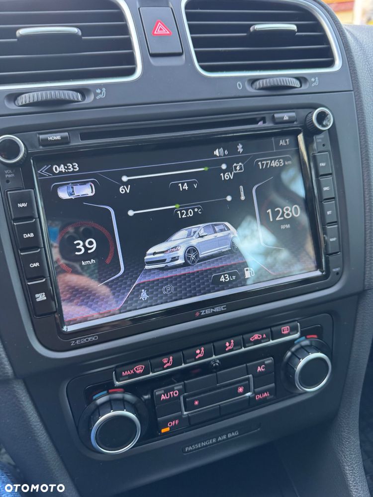 Volkswagen Golf - 10