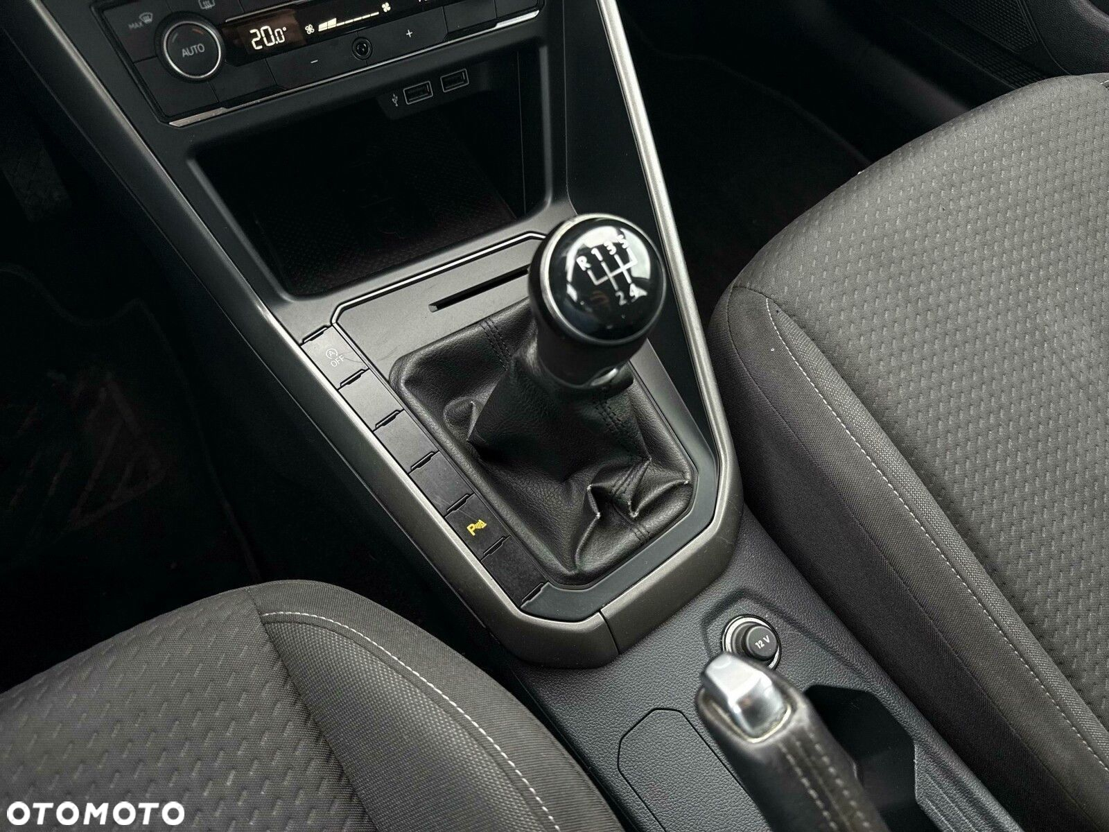 Volkswagen Polo 1.0 Comfortline - 19