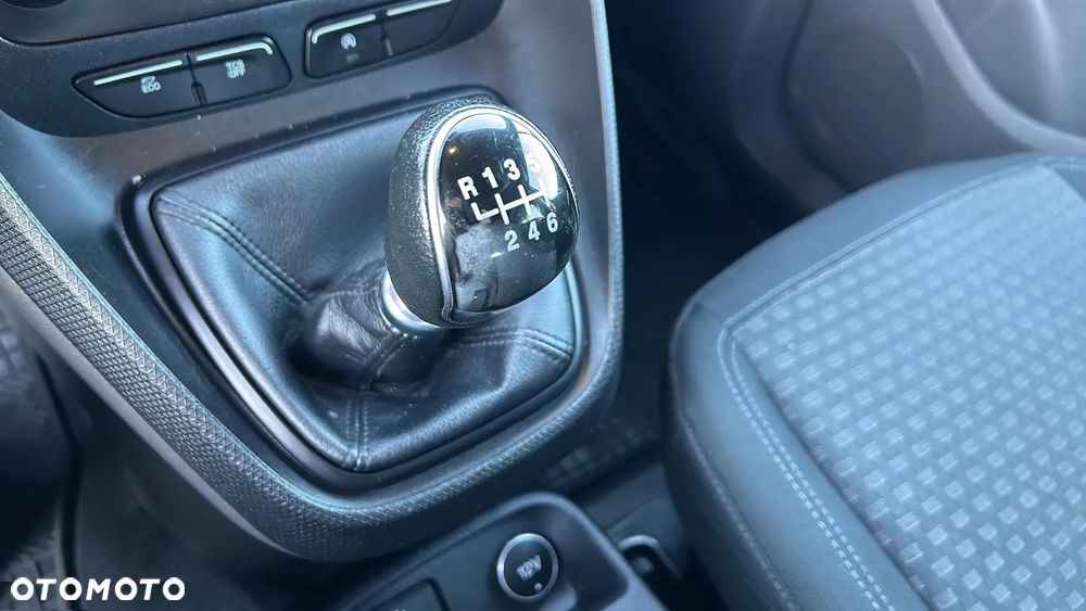 Ford Transit Connect - 15