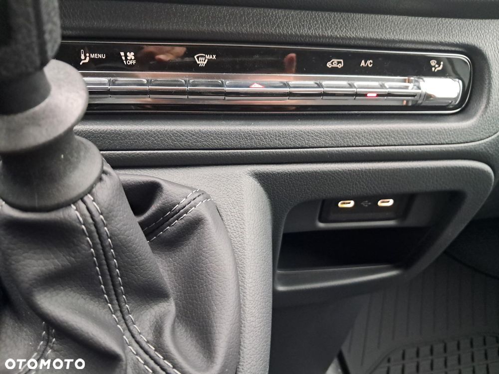 Mercedes-Benz VITO - 13