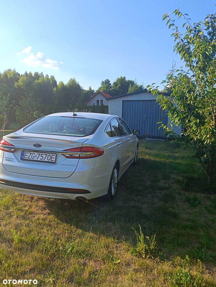 Ford Fusion - 4
