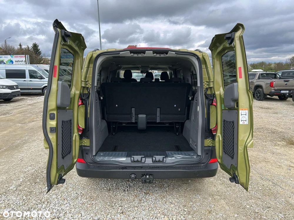 Volkswagen Caravelle - 10