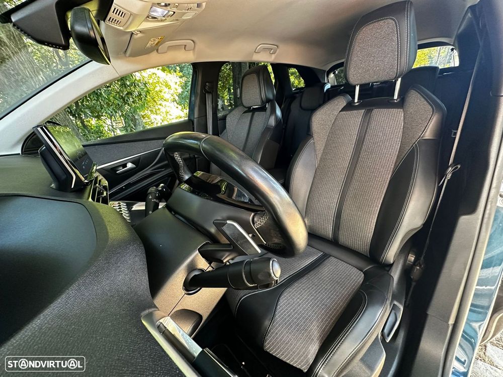 Peugeot 3008 1.5 BlueHDi Allure Pack EAT8 - 16