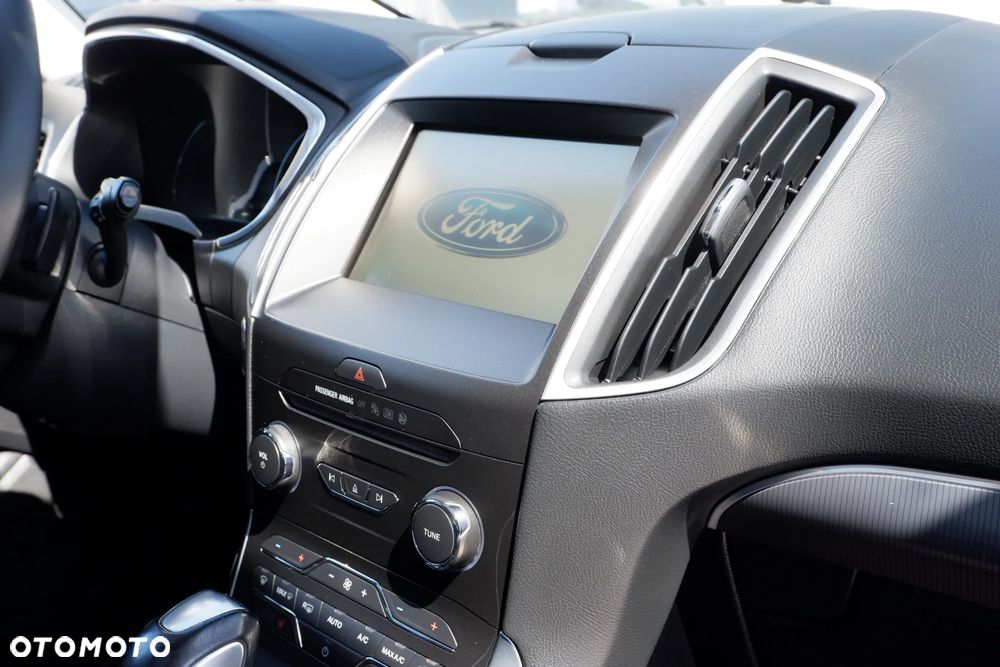Ford S-Max 2.0 TDCi 4WD Titanium PowerShift - 6
