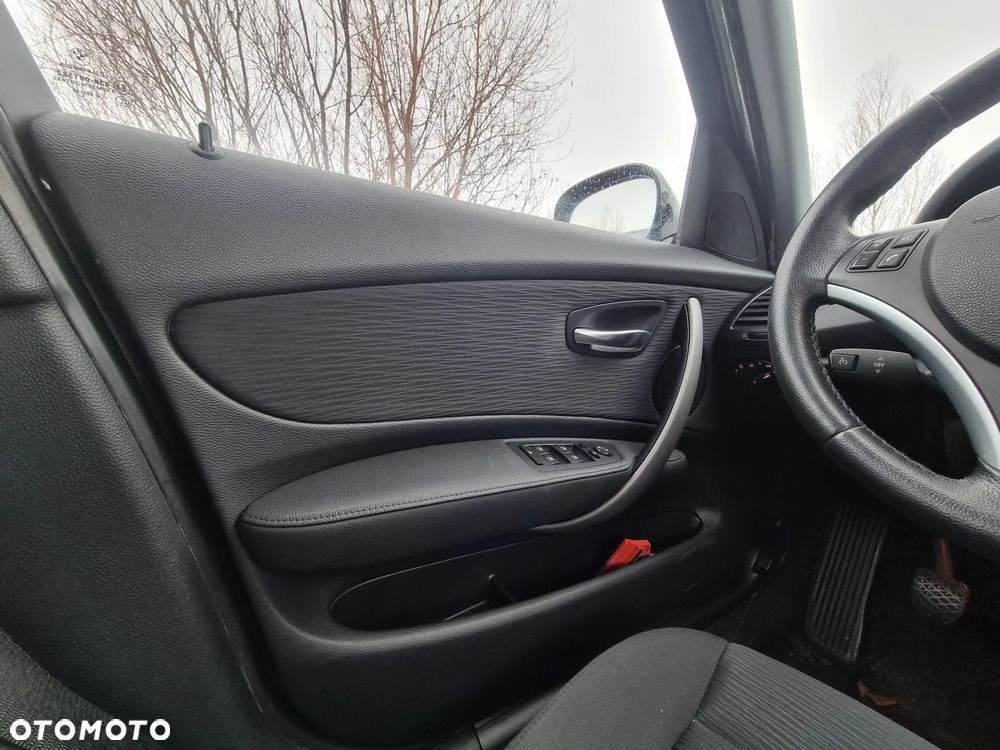 BMW Seria 1 116i Edition Sport - 26