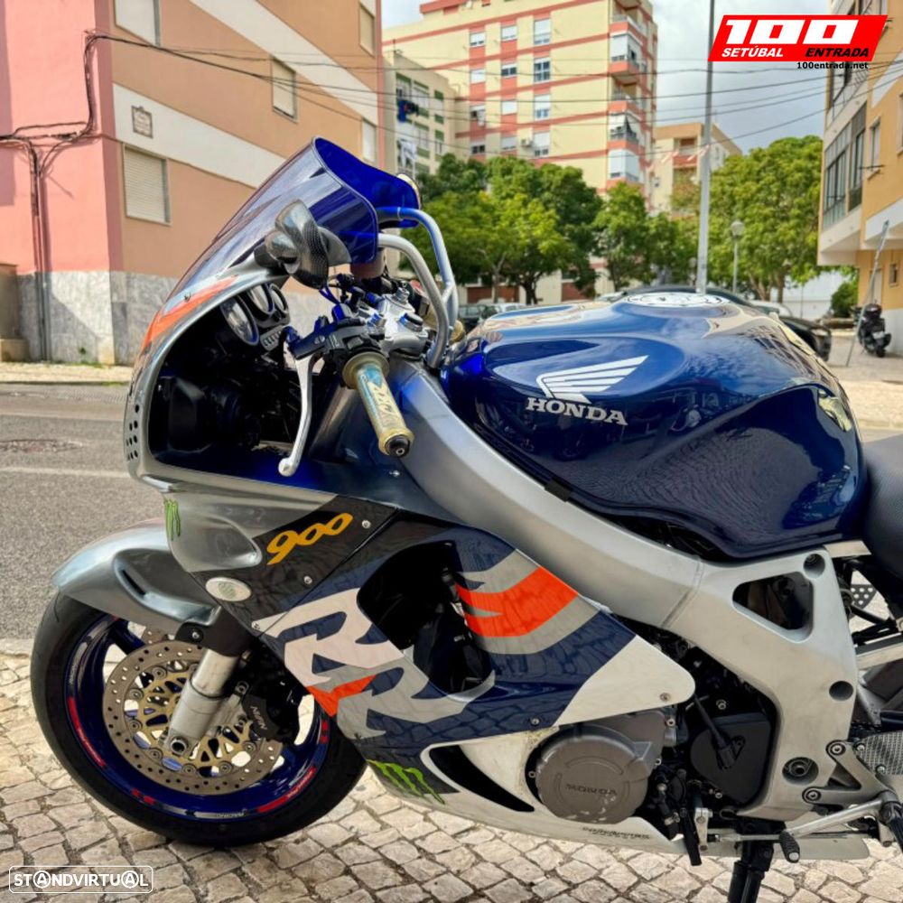 Honda CBR 900 RR - 6