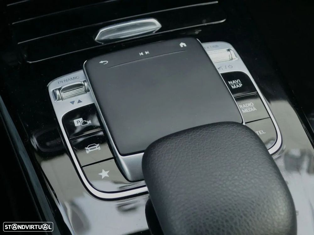 Mercedes-Benz GLA 250 e AMG Line - 19