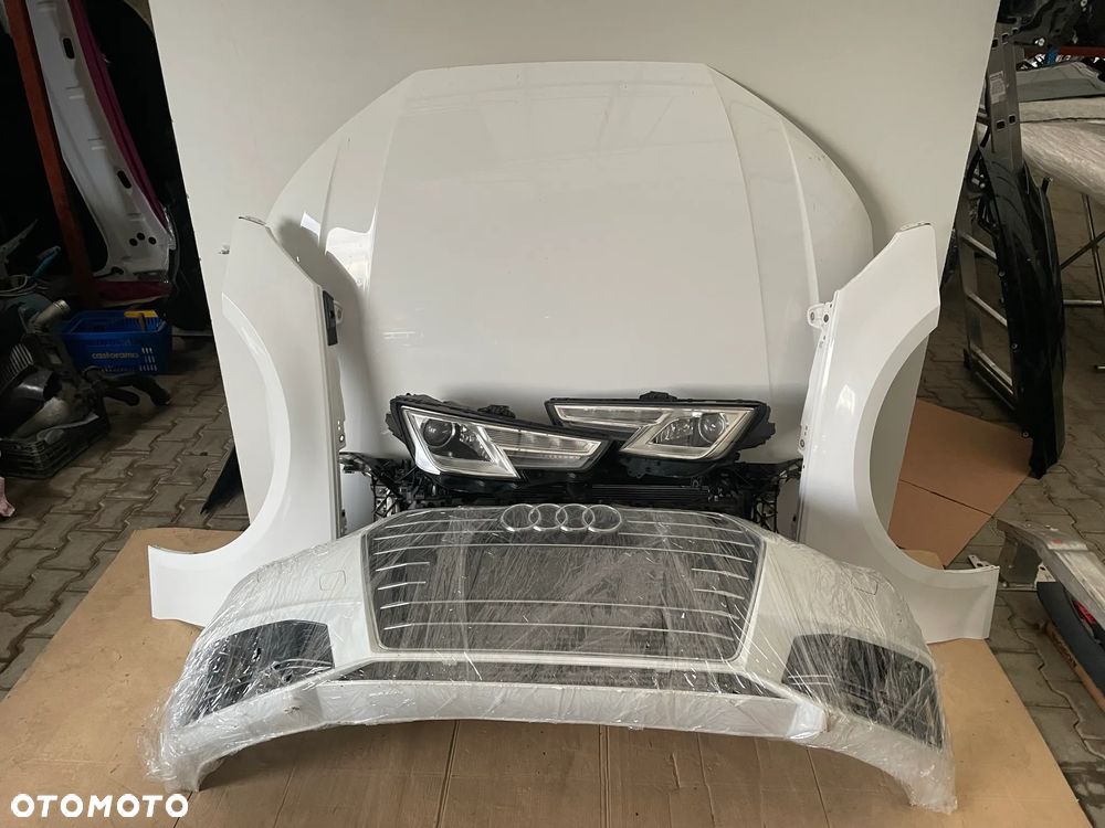 Audi A4 B9 S LINE przód kompletny LY9C - 1