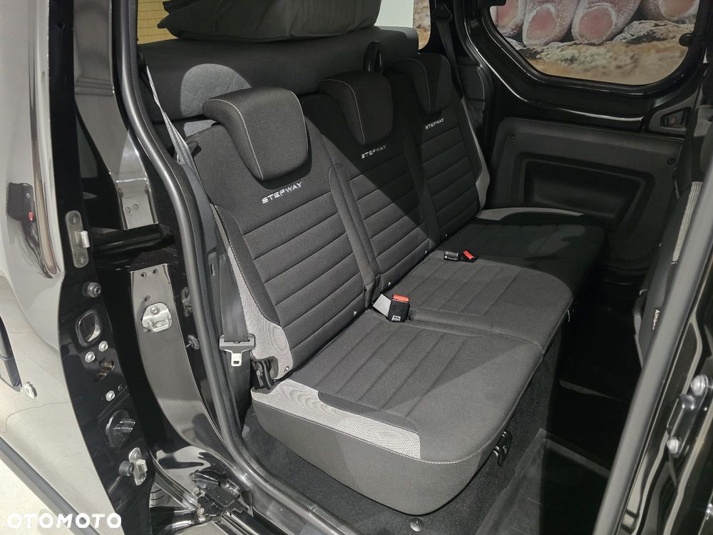 Dacia Dokker 1.3 TCe Stepway - 11