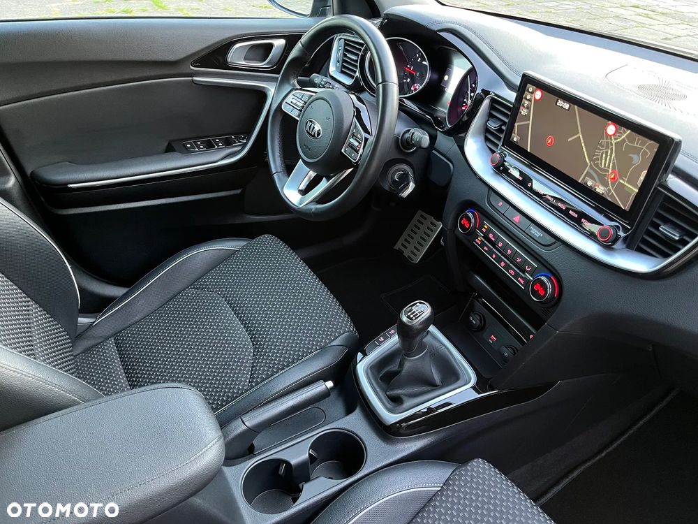 Kia Ceed 1.6 CRDi SCR L Business Line Plus - 2