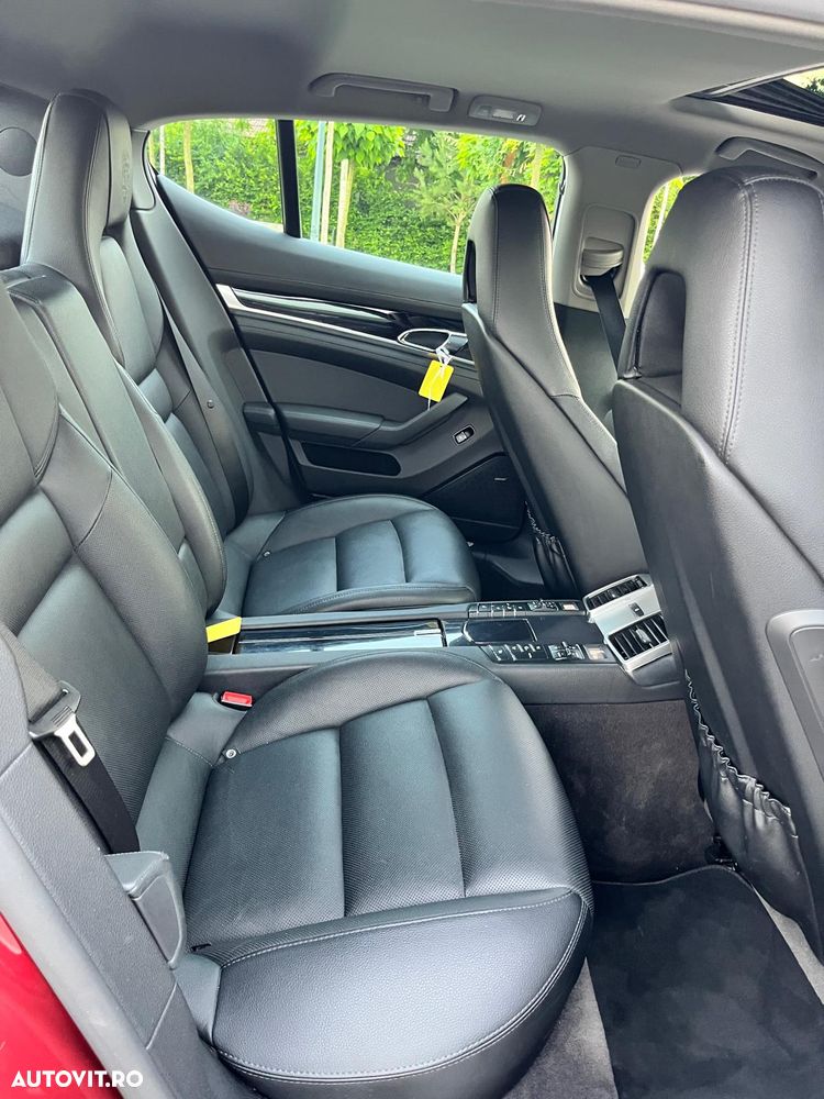 Porsche Panamera - 5