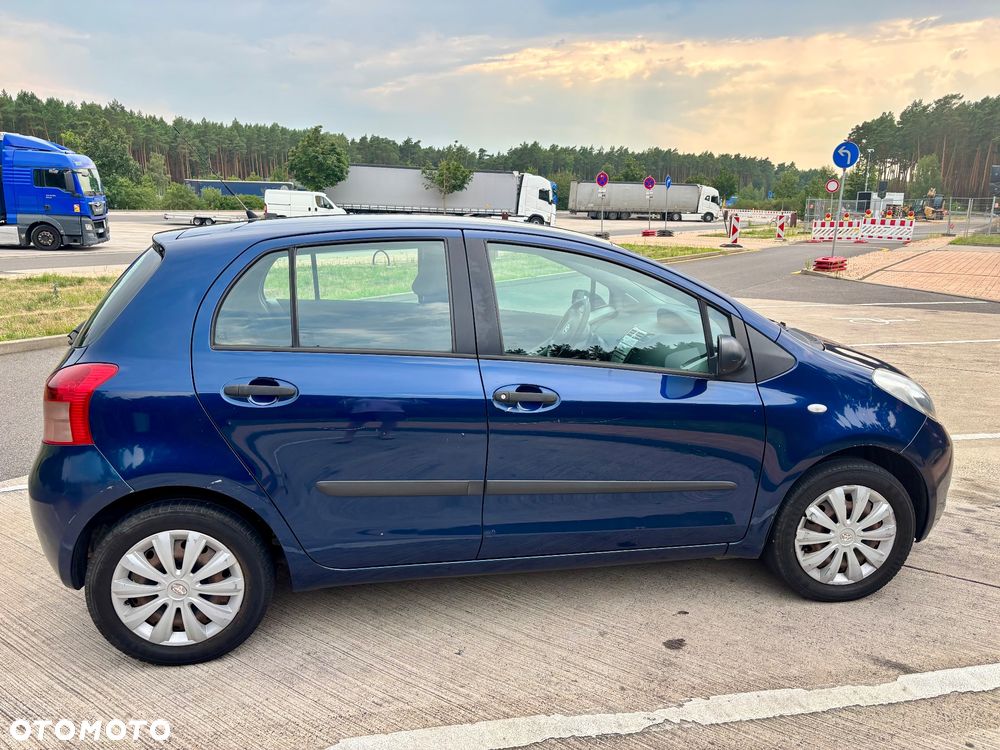 Toyota Yaris 1.0 Luna A/C - 6