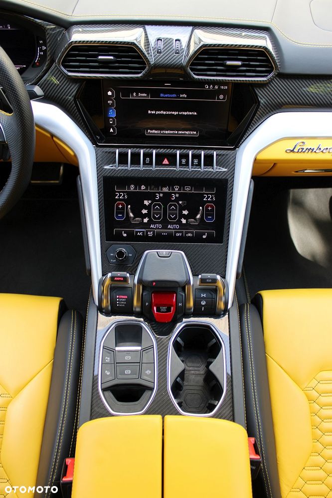 Lamborghini Urus Standard - 25