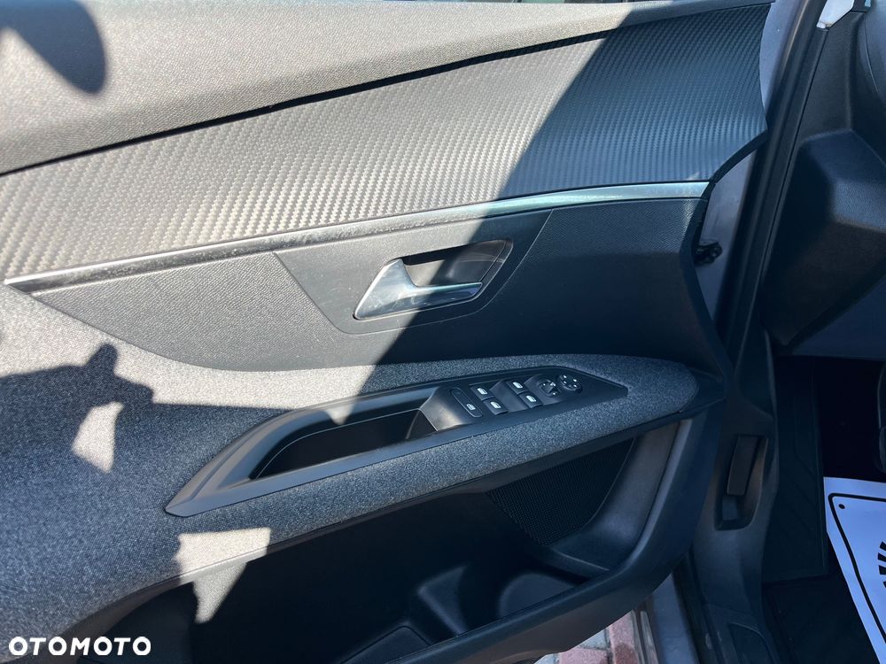 Peugeot 3008 BlueHDi 120 Stop & Start Allure - 23