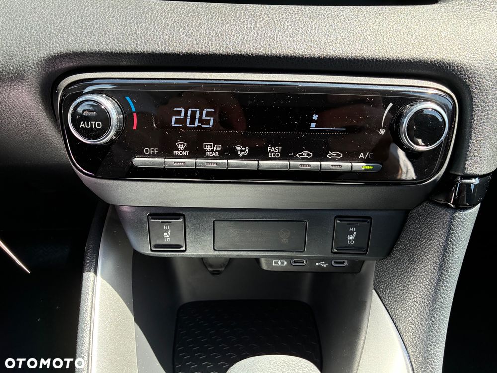 Mazda 2 1.5 Hybrid Centre Line CVT - 17
