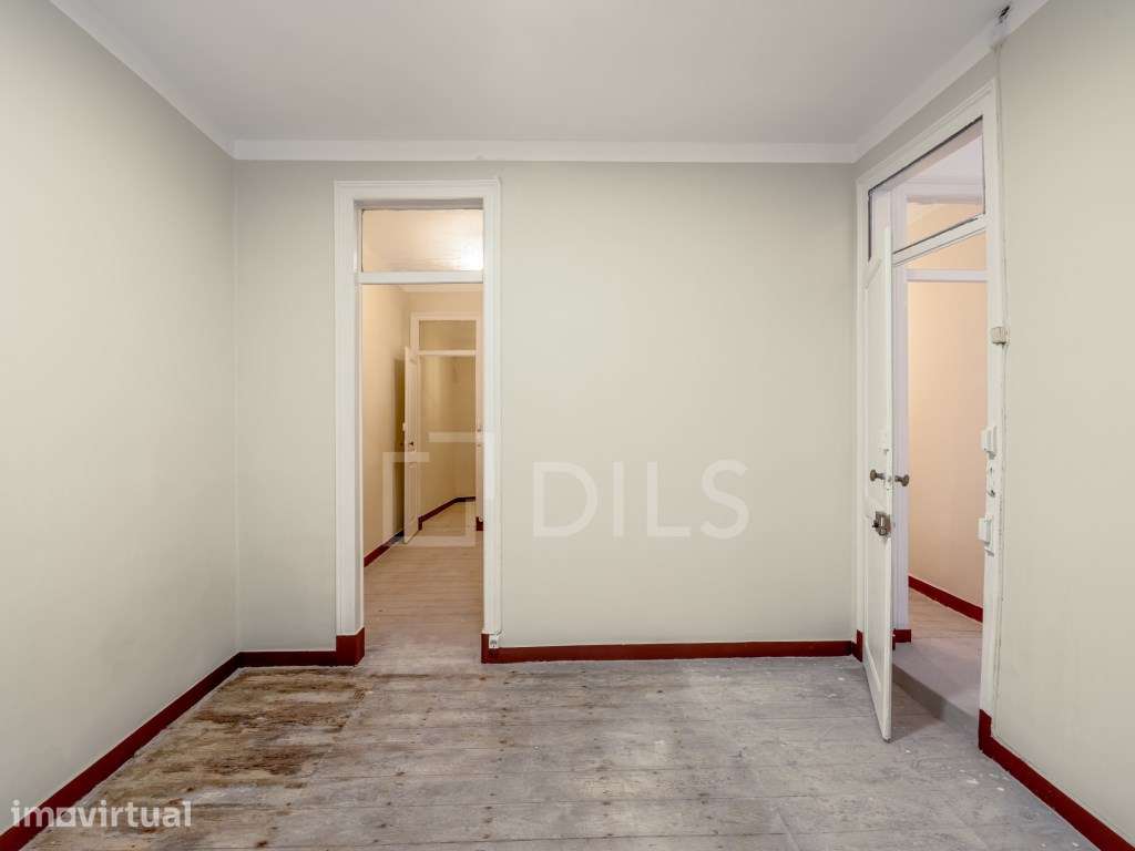 Apartamento T2 com terraço, para reabilitar nos Anjos, Lisboa - Grande imagem: 5/20