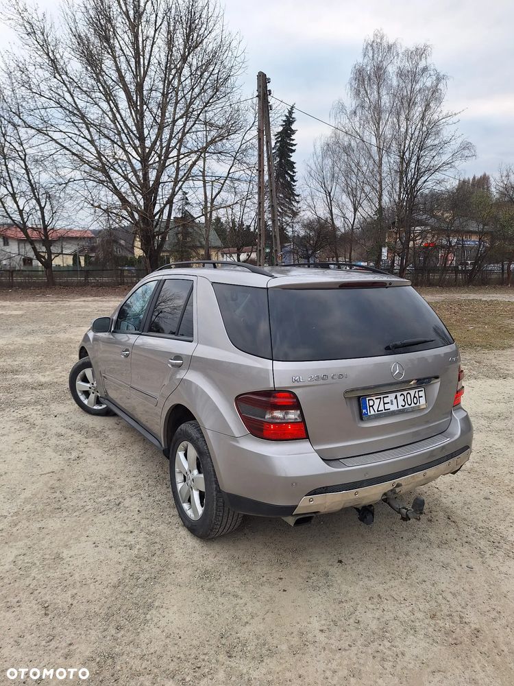 Mercedes-Benz ML 280 CDI 4Matic 7G-TRONIC - 7