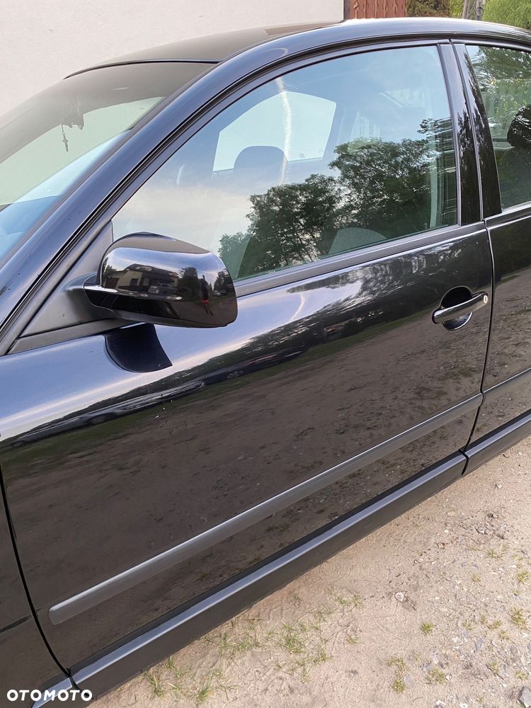 Volkswagen Passat - 12