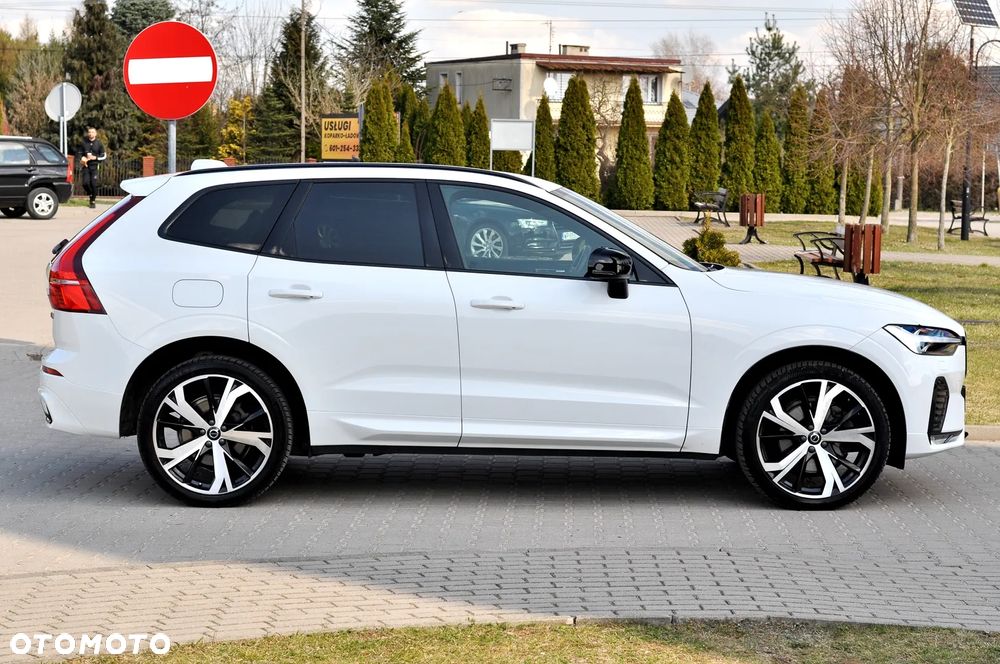Volvo XC 60 B4 D AWD Plus Dark - 10