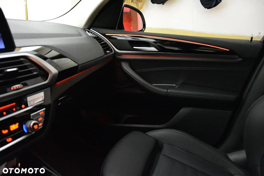 BMW X3 xDrive20d xLine - 25