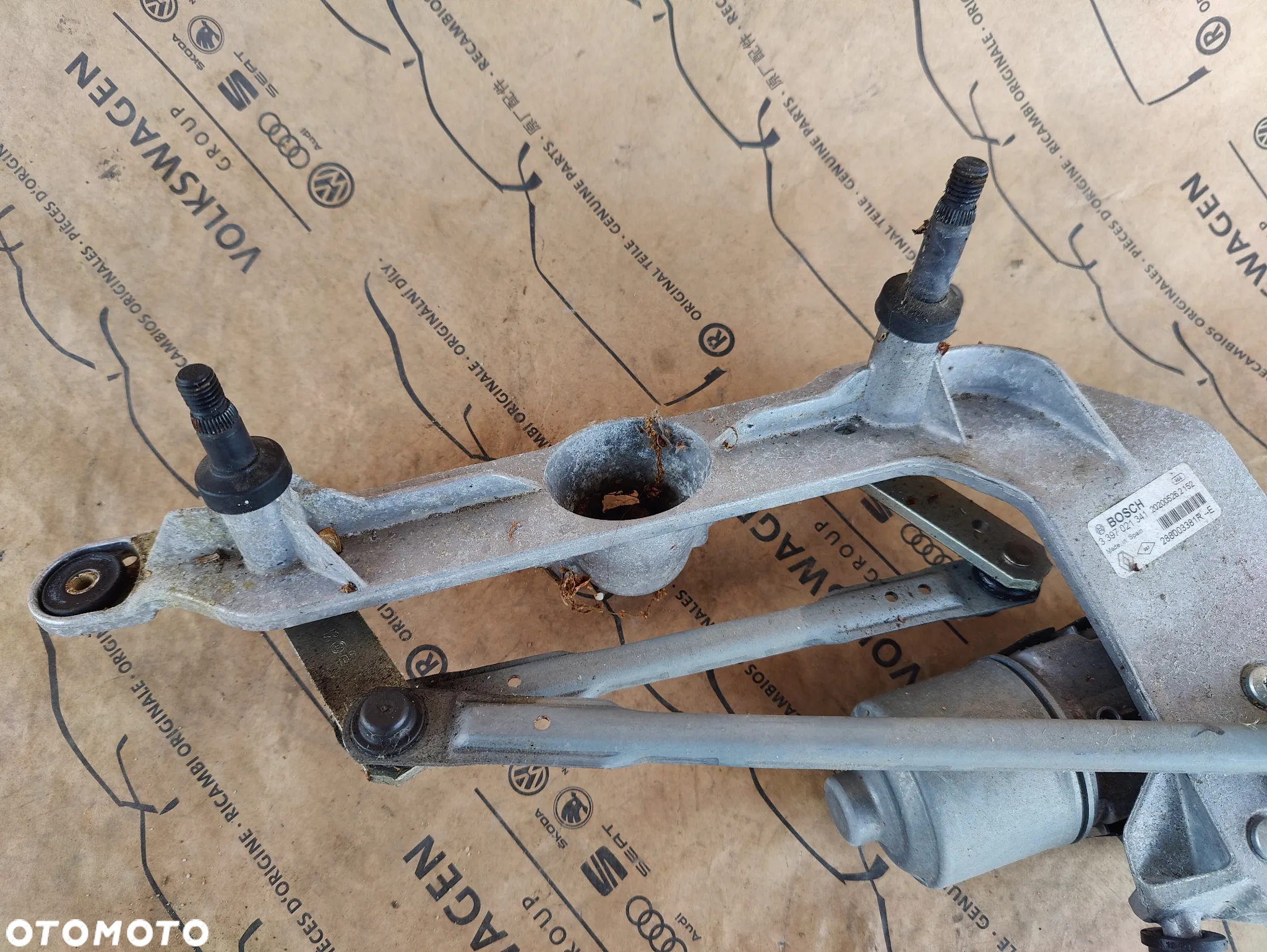 RENAULT ZOE II MECHANIZM WYCIERACZEK 288003381R - 2