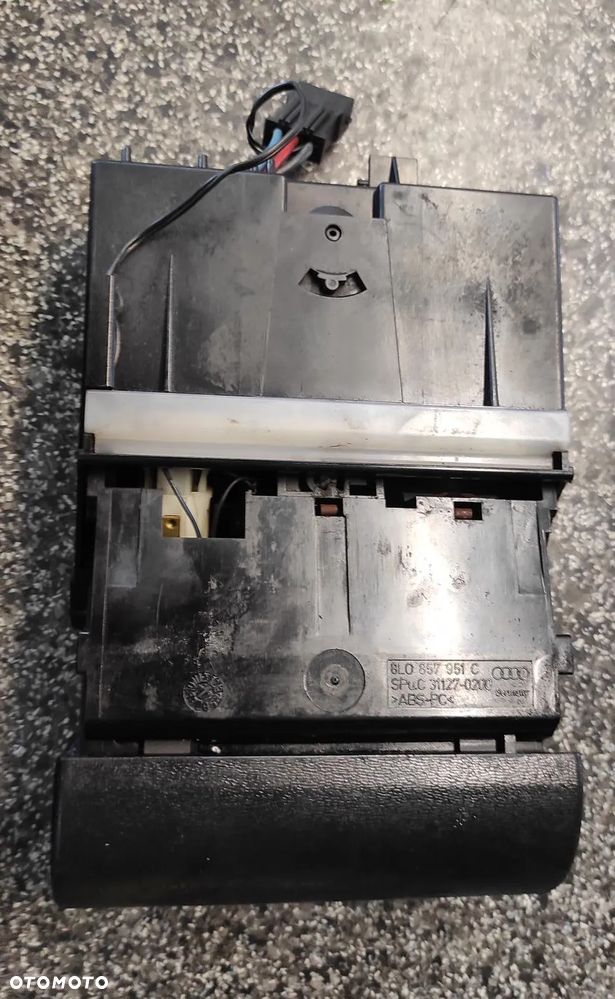 Popielniczka AUDI A3 8L LIFT - 3