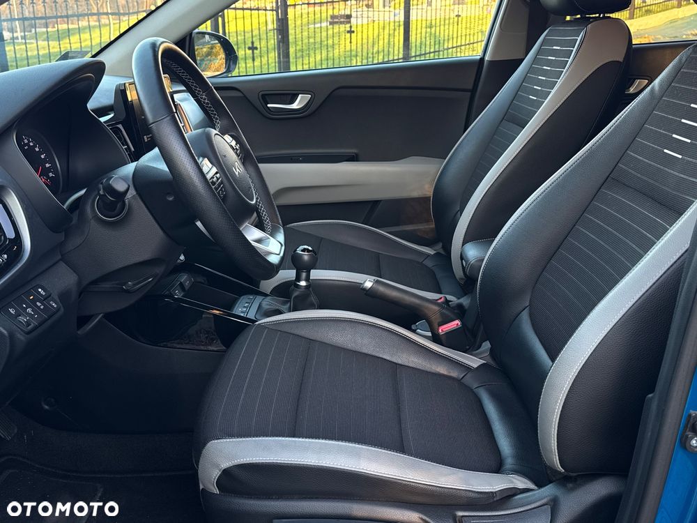 Kia Stonic 1.2 L Business Line - 12