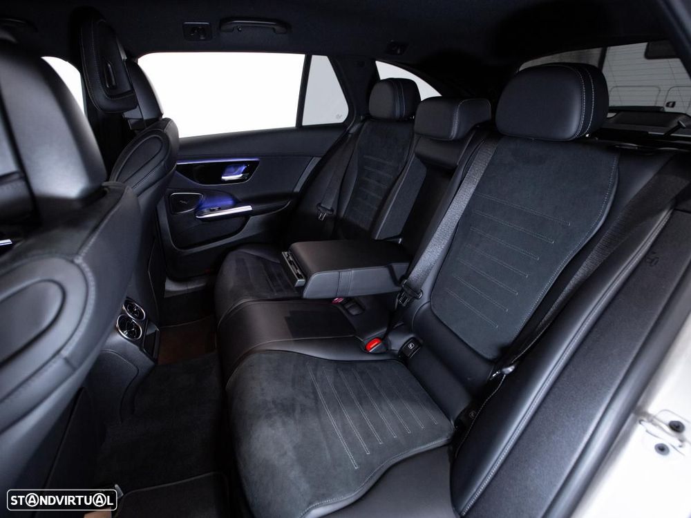 Mercedes-Benz C 300 e T 9G-TRONIC AMG Line - 11