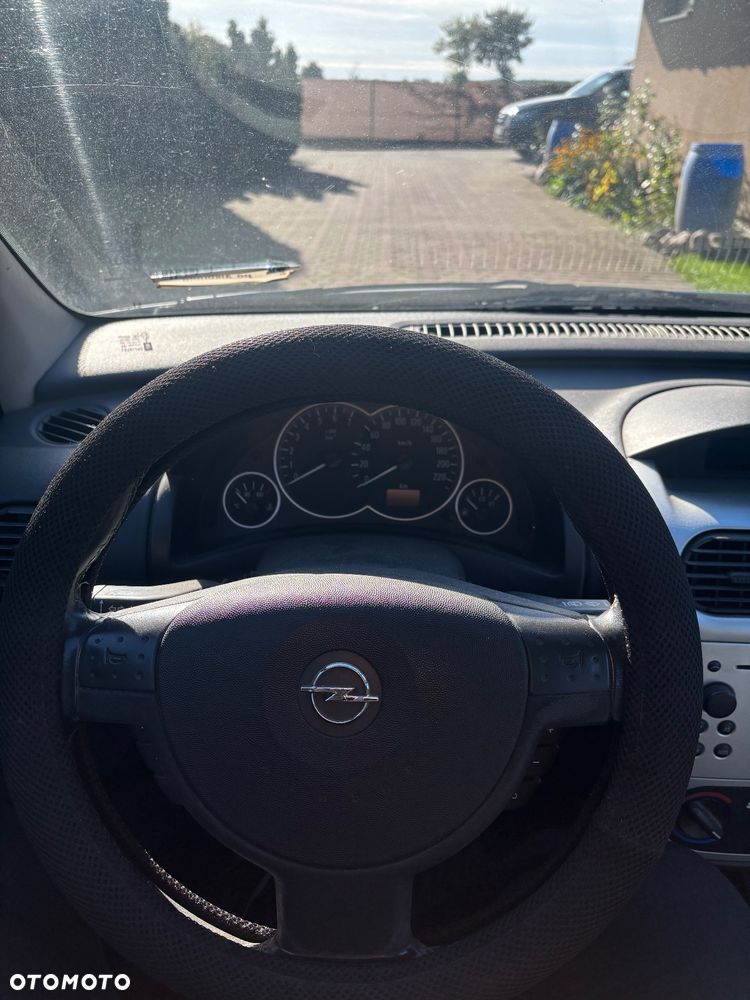 Opel Corsa - 9