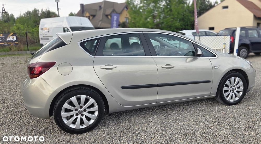 Opel Astra 1.6 T Cosmo - 5