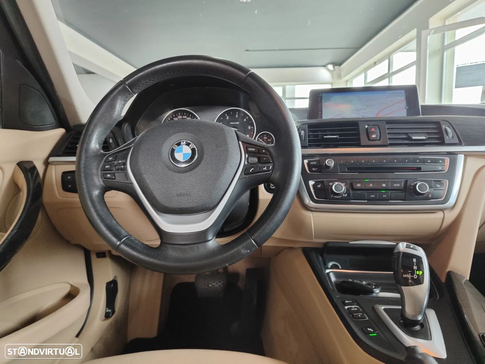 BMW 318 d Touring Auto Line Luxury - 26