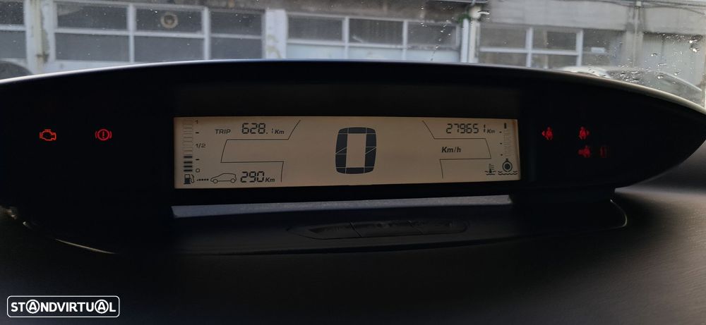 Citroën C4 1.6 HDi 110 SX - 6