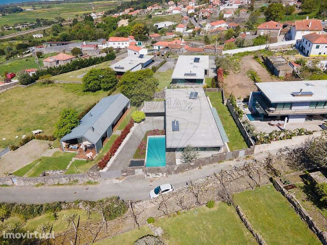 Moradia T4 para venda - Grande imagem: 2/47