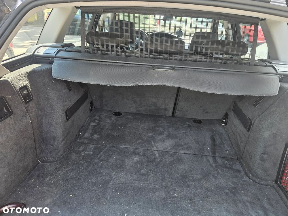 BMW Seria 3 318i - 11