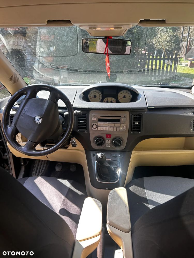 Lancia Musa 1.9 MTJ Oro - 9