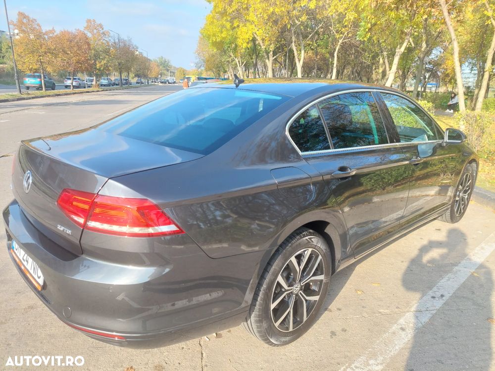 Volkswagen Passat - 6